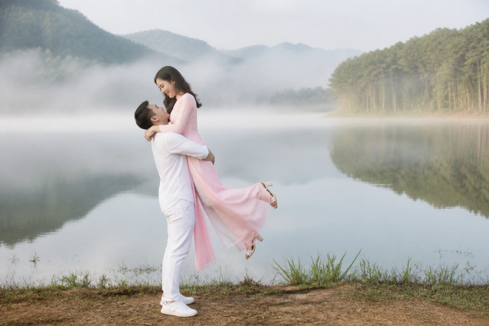 Tuyen Lam Lake (illustration)