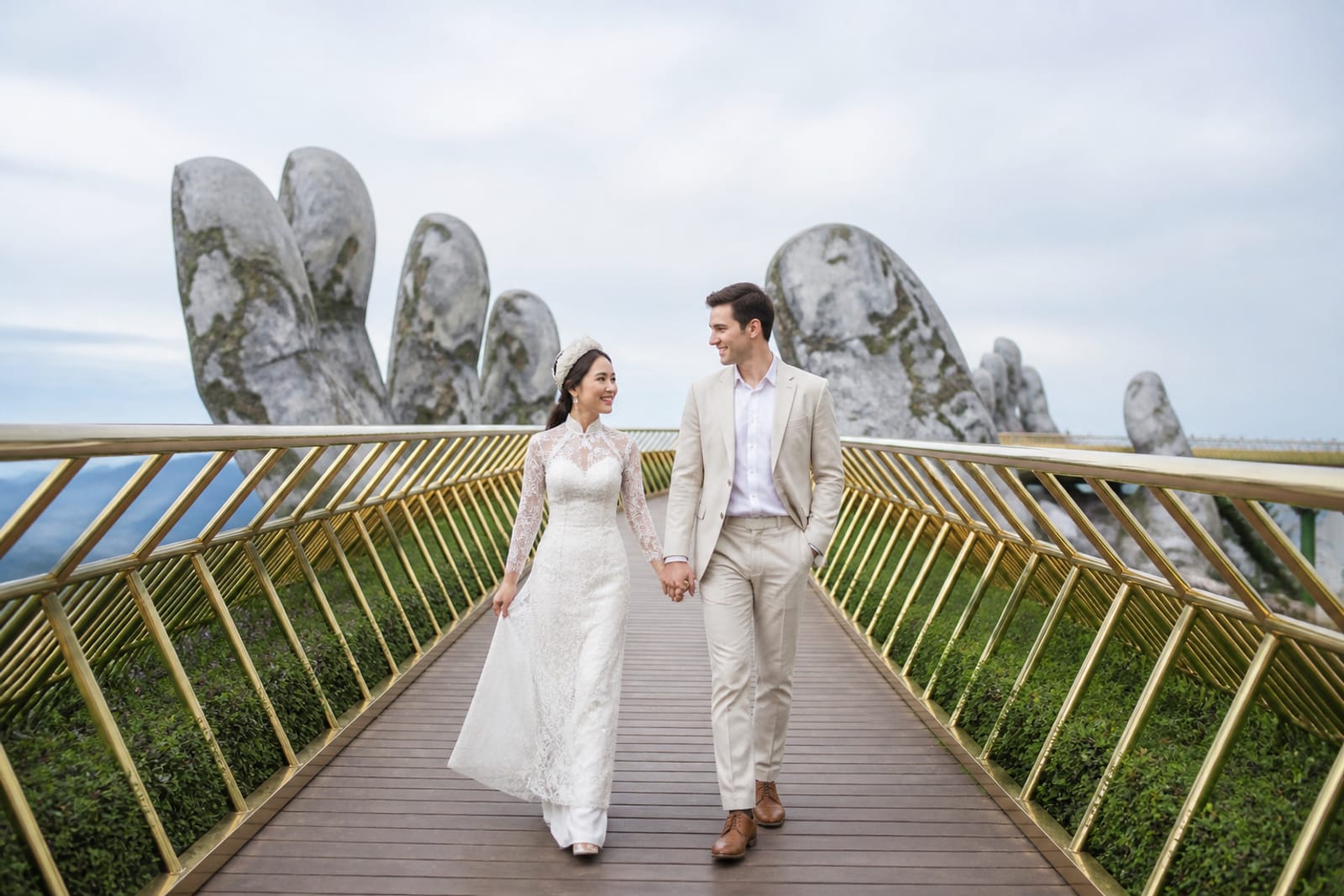 Golden Bridge (illustration)