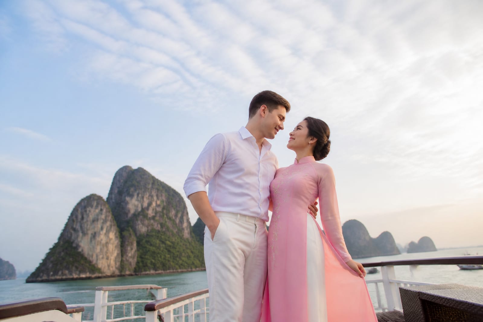 Ha Long Bay (illustration)
